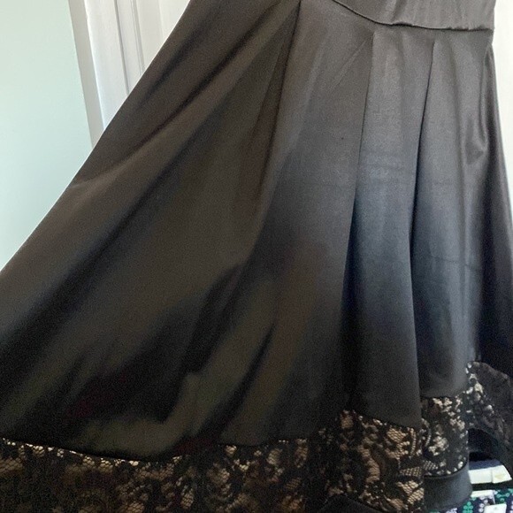 LBD with lace bodice and pleated satin skirt.  Size M - Picture 3 of 6